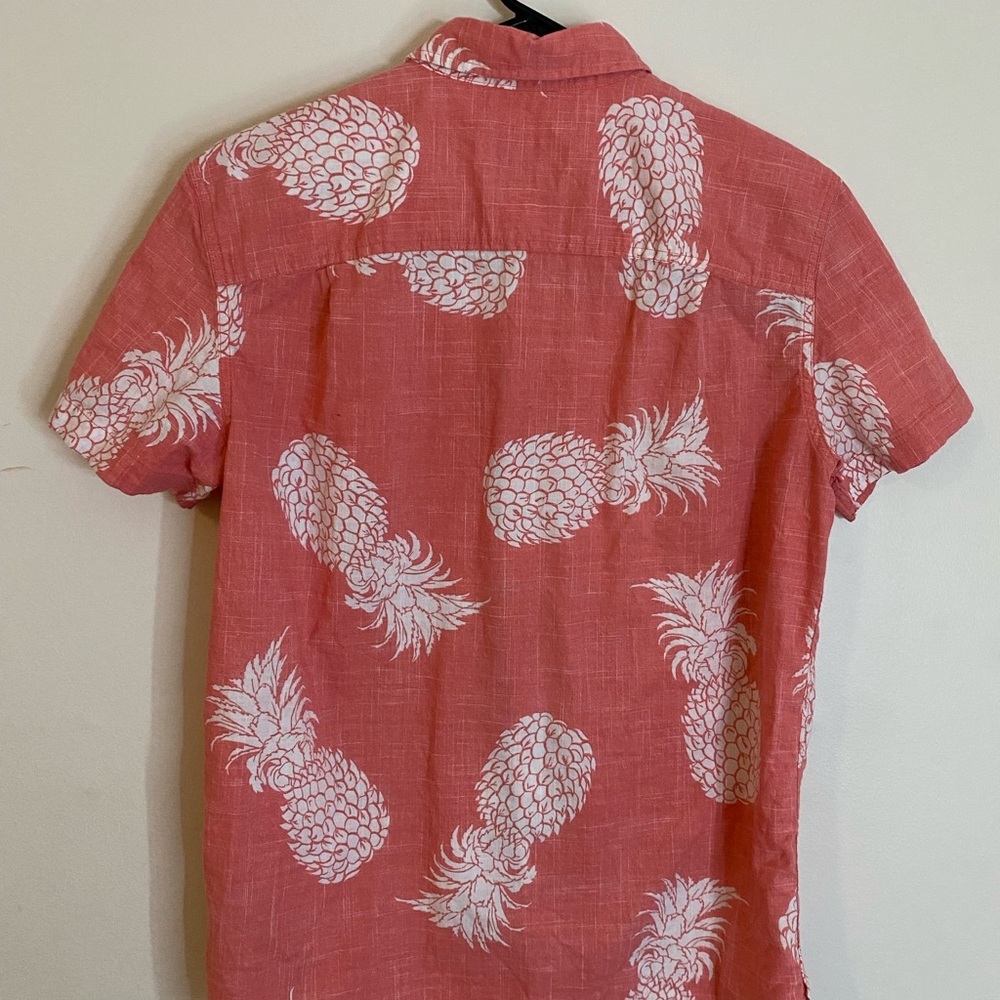 American Eagle Outfitters Cotton Coral Short-Sleeve Pineapple Print Shirt - Picture 4 of 6